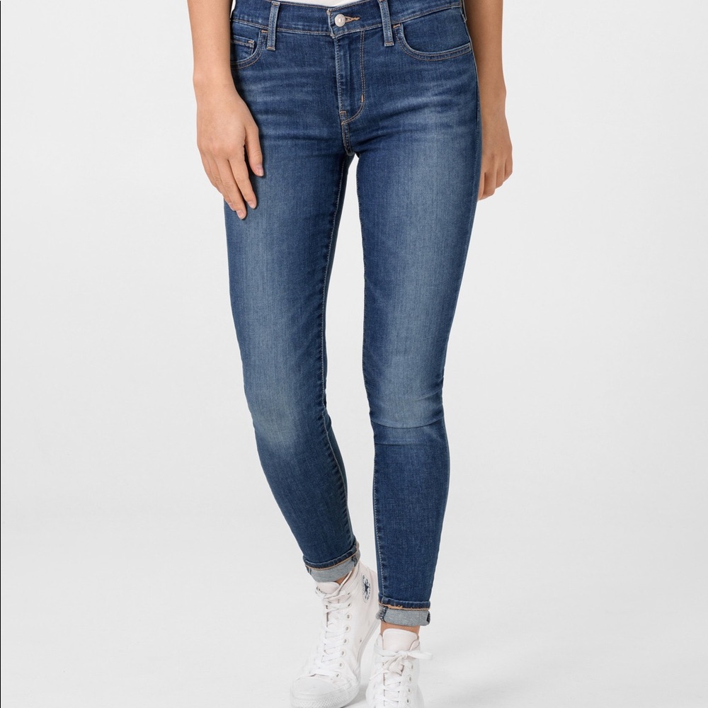 Levi's 710 Super Skinny Jeans in medium wash